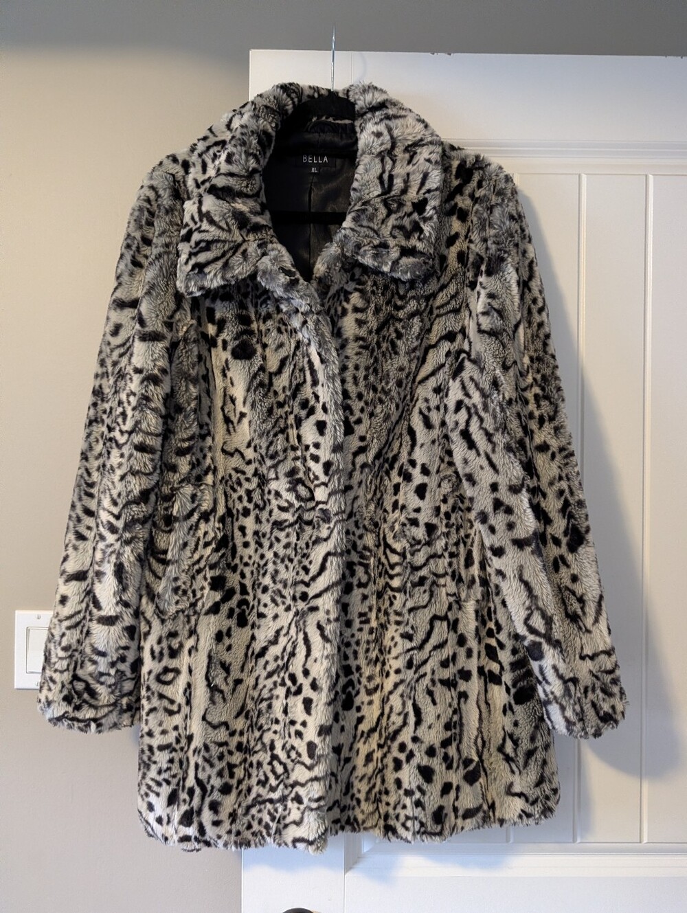 Bella Women's Faux Fur Animal Print Coat - Gray/Black